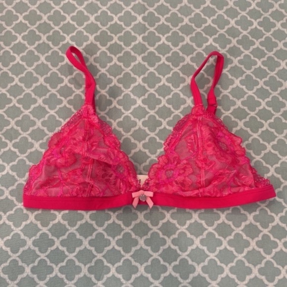 Victoria’s Secret Body Lace Unlined Bralette M NWT - Picture 1 of 10